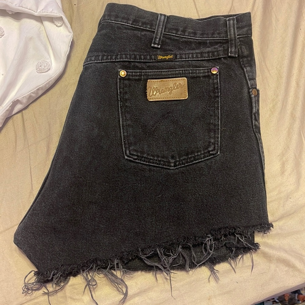 black wrangler shorts 36x36